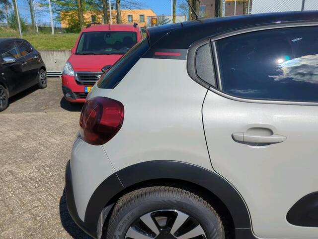 Citroen C3 1.2 PureTech C-Series Navi/Parkeersensoren/Duo-Tone/Cruise Controle/GEEN AFLEVERKOSTEN