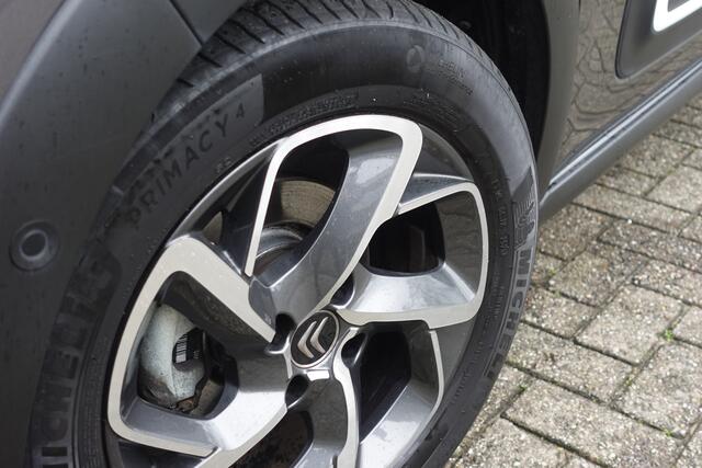 Citroen C3 1.2 PureTech 110 Shine | Automaat | Navi | Camera | Stoel vw | Dodehoek | Lage km | 12 mnd Bovag