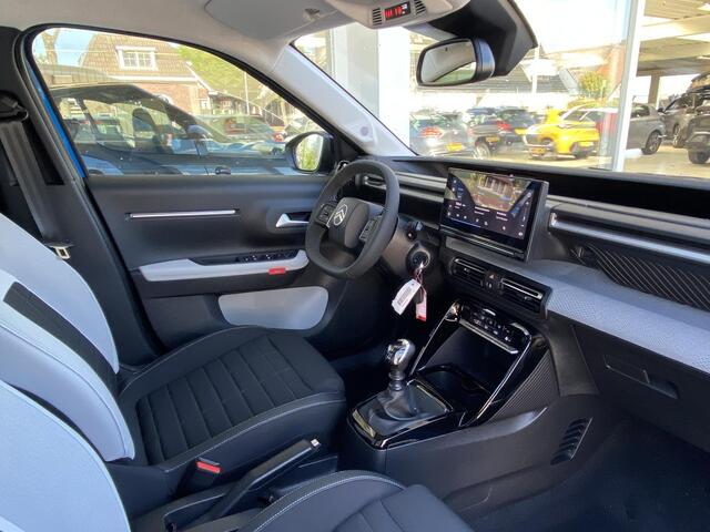 Citroen C3 1.2 Turbo 100pk Max | NIEUW | Navigatie | Achteruitrijcamera | PHC Vering | Comfort Seats | Bright Blue