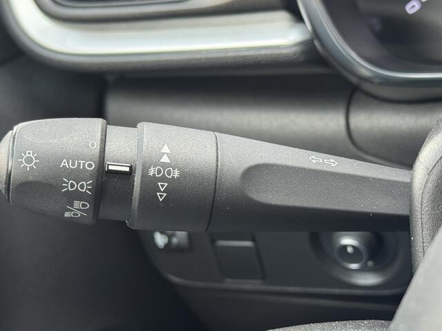 Citroen C3 1.2 PureTech Shine Prijs Inclusief Onderhoud & 12 Maand BOVAG Garantie LED | Camera | Cruise