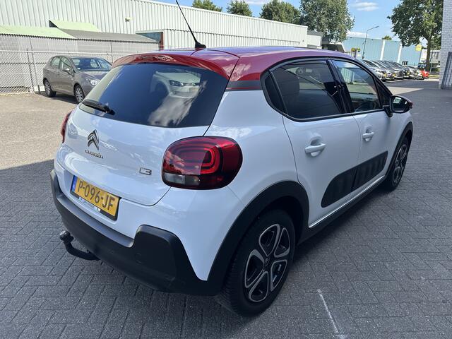 Citroen C3 82PK SHINE (Trekhaak - Parkeersensoren Achter - Camera - Automatische Airco - Apple Carplay - Stoelverwarming))