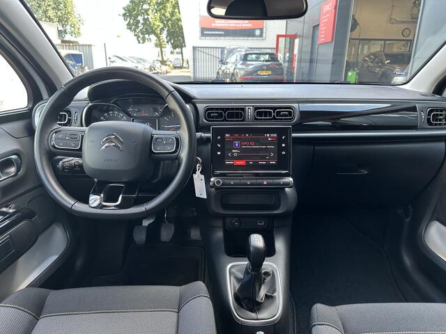 Citroen C3 82PK SHINE (Trekhaak - Parkeersensoren Achter - Camera - Automatische Airco - Apple Carplay - Stoelverwarming))