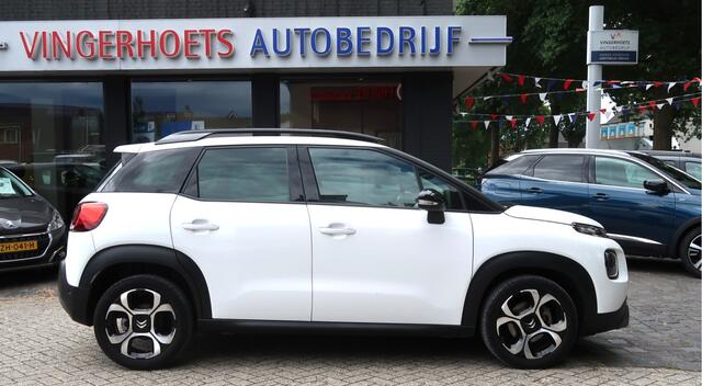 Citroen C3 Aircross 110 Pk Benzine * Hoge Zit * Luxe Uitvoering * Navigatie * Dodehoekbewaking * Open Schuifdak * Keyless Entry & Start Button * Climate & Cruise Control * L.M. Velgen * Vingerhoets; Vierde Generatie Eersteklas Service !