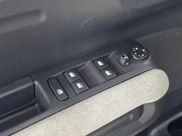 Citroen C3 Aircross 1.2 PureTech S&S Live Trekhaak, Panoramadak, Cruise control
