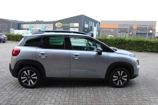 Citroen C3 Aircross 1.2 PureTech S&S Shine Navi-Camera-Dodehoek Detectie-Stoelverwarming- Schuifdak-Trekhaak-Winterbanden