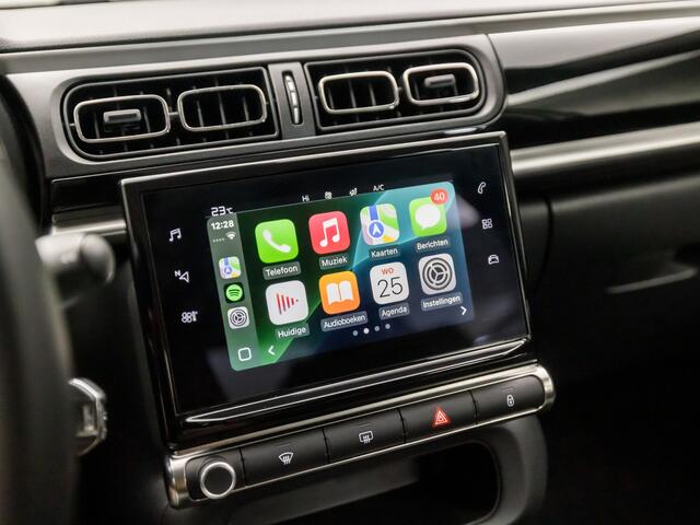 Citroen C3 1.2 PureTech Sport Automaat (APPLE CARPLAY, GROOT NAVI, CRUISE, PARKEERSENSOREN, SPORTSTOELEN, LANE ASSIST, LED KOPLAMPEN, NIEUWSTAAT)