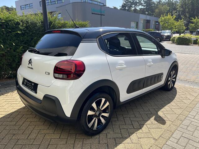 Citroen C3 1.2 PureTech Shine Panoramadak, Stoelverwarming, Cruise Control, Climate Control