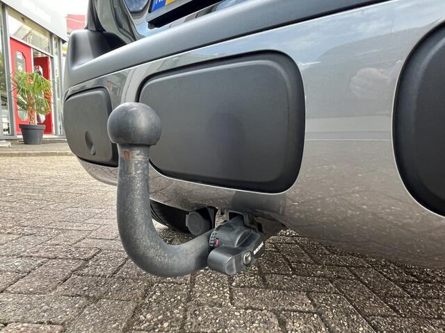 Citroen C3 Aircross 1.2 PureTech C-Series Trekhaak, Carplay, Cruise, Clima,