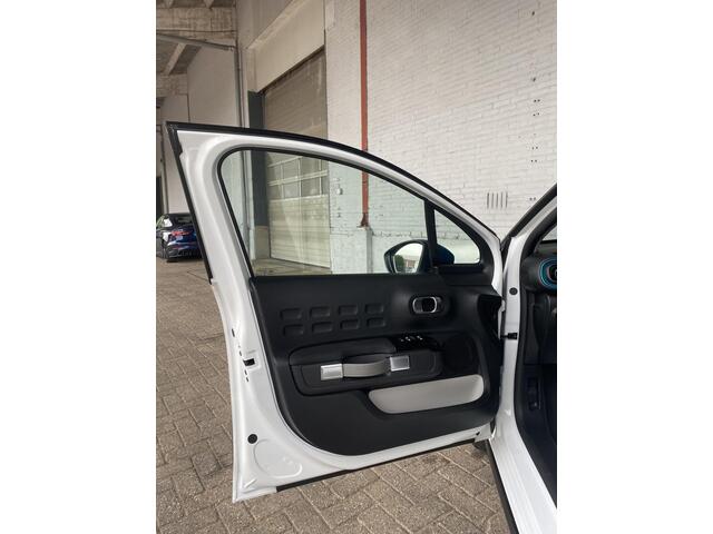 Citroen C3 1.2 PureTech Feel |Dealer onderhouden!|Navigatie!|CarPlay!|