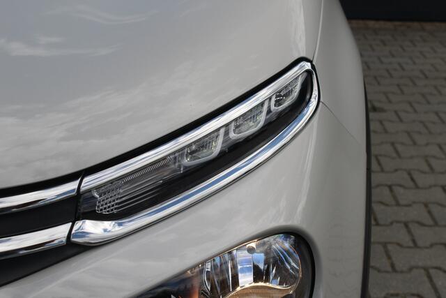 Citroen C3 1.2 PureTech S&S Shine | Incl. 12 maanden garantie | Achteruitrijcamera | Parkeersensoren | Lichtmetalen velgen | Bluetooth | Navigatie | Airco | Climate control