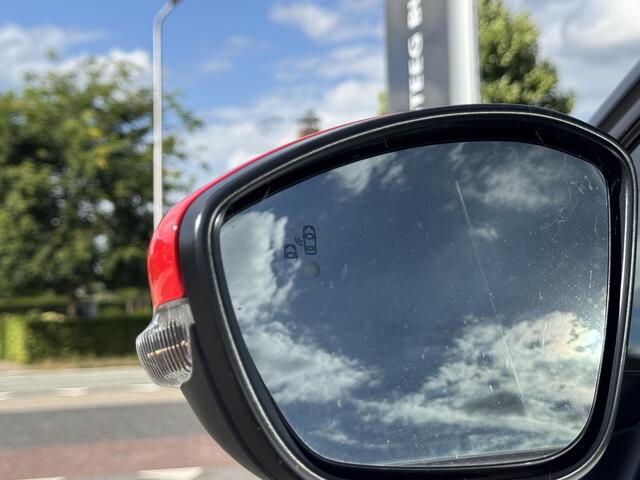 Citroen C3 Shine 1.2 PureTech 82PK Navigatie, Achteruitrijcamera, Keyless, Stoelverwarming, Parkeersensoren