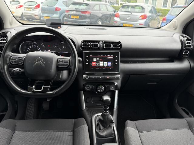 Citroen C3 Aircross 1.2 PureTech S&S Shine 110PK | BOMVOL | Dealeronderhouden | Trekhaak | Achteruitrijcamera | Grip Control | Head-up Display | Parkeersensoren Voor & Achter | Keyless Entry | Stoelverwarming | Navigatie |