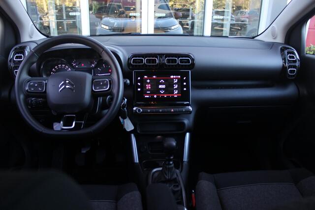 Citroen C3 Aircross 1.2 110PK C-SERIES | NAVIGATIE | APPLE CARPLAY/ANDROID AUTO | LICHTMETALEN VELGEN | CRUISE CONTROL | DAB+ RADIO | CLIMATE CONTROL | PARKEER SENSOREN ACHTER | ZWART DAK |