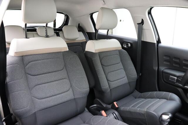 Citroen C3 1.2 PureTech Max | Navigatie | Climate control | Camera | Stoelverwarming | Lichtmetalen velgen | DAB Radio | Cruise control | Getint glas