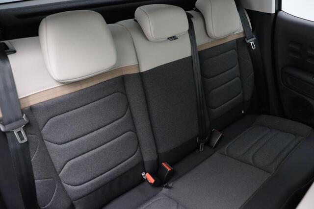 Citroen C3 1.2 PureTech Feel Edition | Comfort stoelen | Achteruitrijcamera | Navigatie | Climate Control | Two Tone | LED koplampen | Lichtmetalen velgen