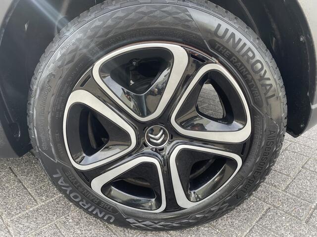 Citroen C3 82pk Shine (Camera - Keyless Entry - Apple Carplay - Automatische Airco - Navigatie - Dodehoekdetectie)