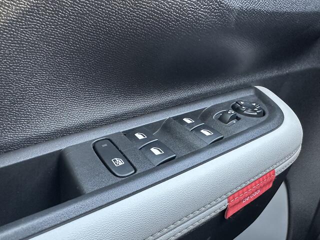 Citroen C3 Ë-C3 Max Elektrisch 113pk 44 kWh Airco/Cruise/Carplay/Android auto/Camera Eurorepar