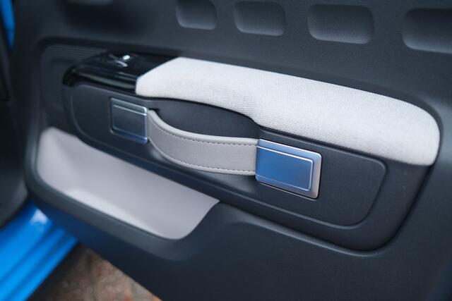 Citroen C3 PT 110 Shine Automaat Pano Dak | Camera | Navi | Sensoren | Apple carpaly/Android Auto