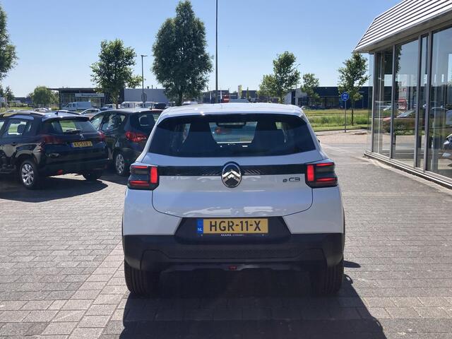Citroen C3 Ë-C3 You 113pk 44 kWh | NIEUW | Parkeersensoren | Bluetooth | Cruise control | Hoge instap | LED Verlichting | Snel rijden