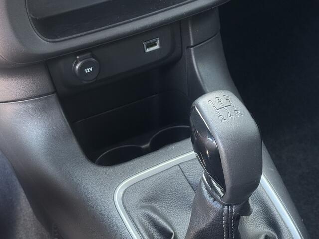 Citroen C3 1.2 PureTech C-Series GRATIS Afleverpakket! | Climate Control | Navigatie |