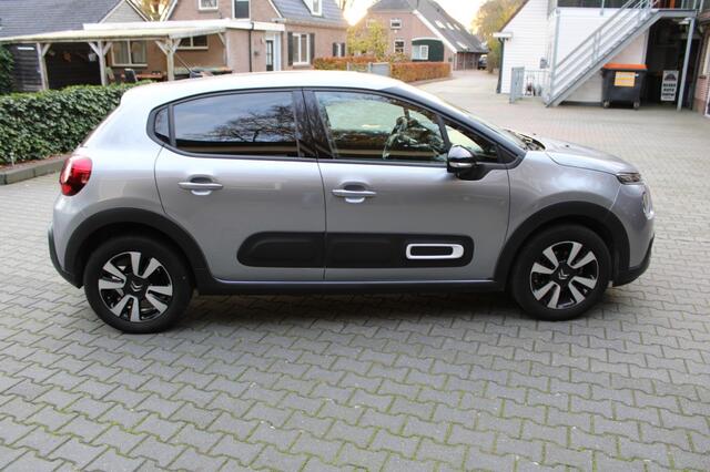 Citroen C3 1.2 PureTech Shine - Carplay Navi DAB Stoelverwarming 24.000 KM