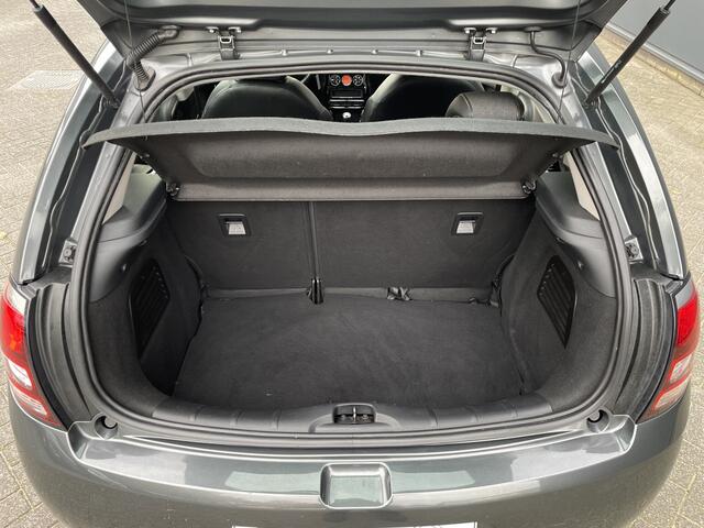 Citroen C3 82pk Feel Edition (Navigatie - Automatische Airco - Apple Carplay - Cruise Controle)