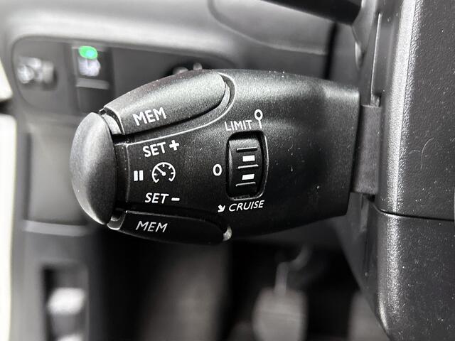 Citroen C3 110 PK Shine | Rijklaar RIJKLAAR | Afneembare Trekhaak | Camera | Apple Carplay | 17" LMV |