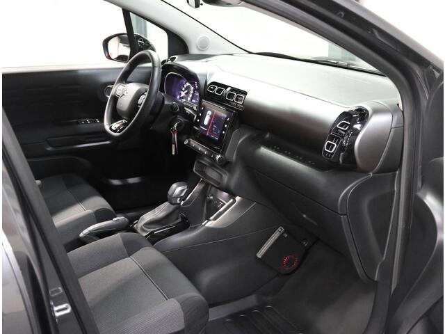 Citroen C3 Aircross 1.2 130PK Business | AUTOMAAT | AppleCarplay/AndroidAuto | Cruise Control | Climate Control | Stoelverwarming | 16"LMV | LED | Isofix | Privacy Glass | Parkeersensoren |