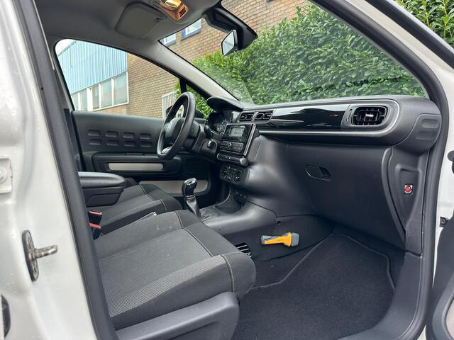 Citroen C3 1.2 PureTech Feel 105g Airco, Cruise C, Lmv, Trekhaak!!!! DONDERDAG 11-12 ZIJN WIJ GEOPEND VAN 14:00/17:00!!!