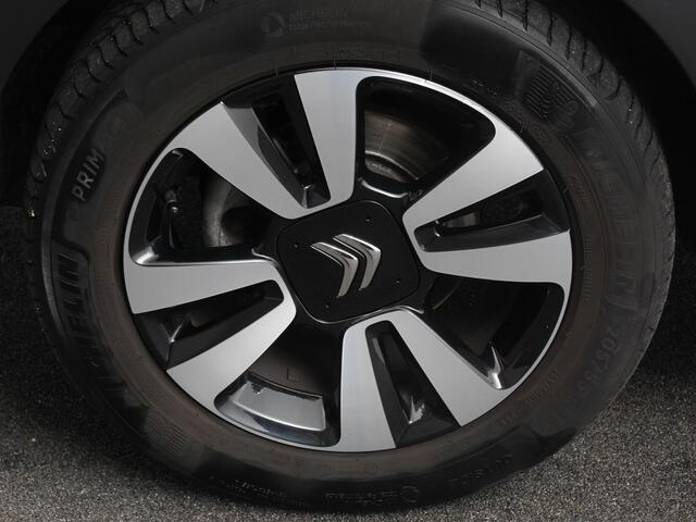 Citroen C3 1.2 PureTech 110pk Automaat Max | Climate Control | Navigatie | Apple carplay / Android Auto | Parksensoren | Lichtmetalen Velgen | Parkeer sensoren