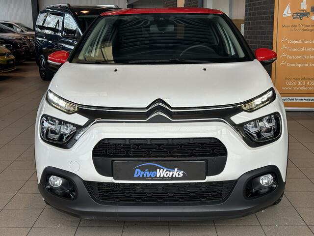 Citroen C3 1.2 PureTech SHINE | Automaat | Carplay | PDC | Weinig kilometers Interesse, Proefrit? Bel of app met: 06-24 28 28 42