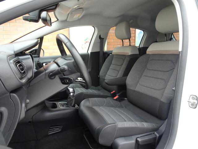 Citroen C3 PureTech S&S 83 Shine | Navigatie | Trekhaak | Nieuwe distributie!*