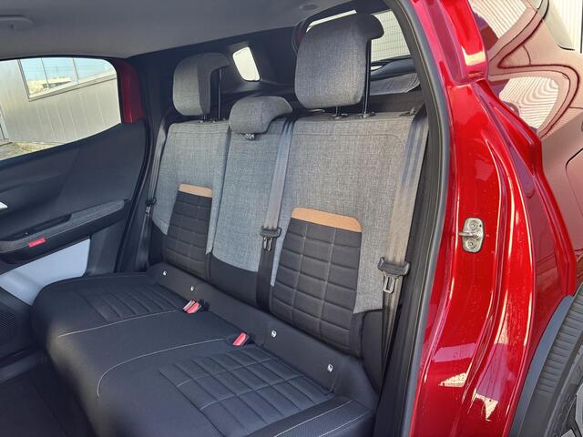 Citroen C3 Ë-C3 Aircross Plus 113pk Comfort Range 44 kWh