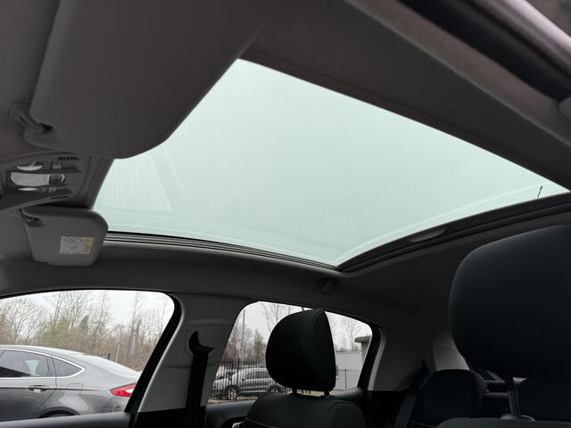 Citroen C3 1.2 PureTech S&S Shine Pano,Navi,Stoelverw,Afn.Trekhaak,Navi,Camera,Pdc,Lm velgen,N.A.P,110pk,Bsd,Clima,Cruise,Apk tot 09-2026