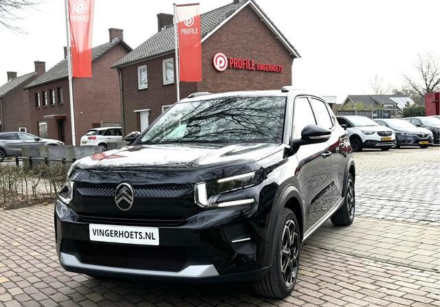 Citroen C3 Ë-C3 100% Elektrisch 113pk Comfort Range 44 kWh Superluxe MAX Uitvoering * Navigatie * Parkeer Camera * L.M. Velgen * Apple Car Play / Android Auto * Climate & Cruise Control * Vingerhoets; Vierde Generatie Eersteklas Service. Al meer dan 100 jaar een beg