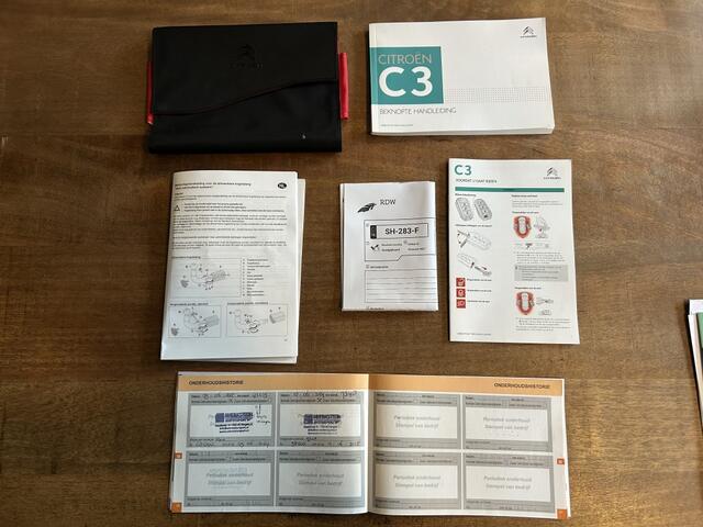 Citroen C3 1.2 Shine Navi, Camera, Carplay, 17" LMV, Trekhaak afn.