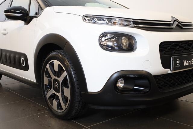 Citroen C3 PT 110 Shine Automaat-6 Trekhaak |Stoelverwarming | Panorama Dak | sensoren achter | Apple Carplay/Android auto