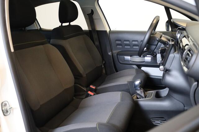 Citroen C3 PT 110 Shine Automaat-6 Trekhaak |Stoelverwarming | Panorama Dak | sensoren achter | Apple Carplay/Android auto