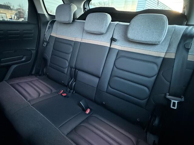 Citroen C3 Aircross 1.2 SHINE 130PK | Automaat | Pano | 1/2 Leer | 17" | Carplay | Interesse in een bezichtiging of proefrit, bel of app met 06-24282842 / 06-42130156