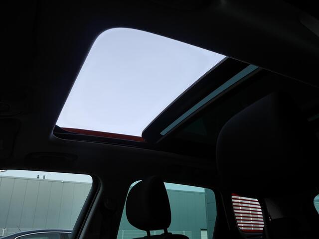 Citroen C3 Aircross 1.2 PureTech S&S Shine | Automaat | Head up display | Navigatie | Panorama dak | Lichtmetalen velgen | Keyless entry en start