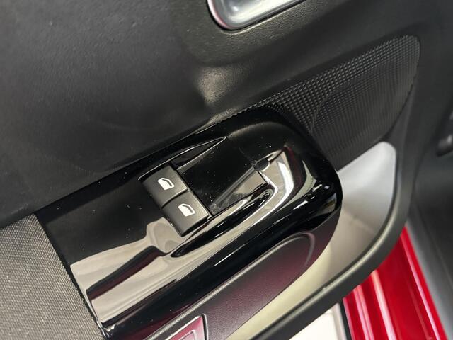 Citroen C3 1.2 PureTech Business Afneembare trekhaak | Navigatie | Achteruitrijcamera | Android auto / Apple carplay