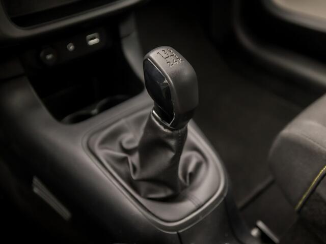 Citroen C3 1.2 PureTech Sport (APPLE CARPLAY, GROOT NAVI, CRUISE, SPORTSTOELEN, LANE ASSIST, NIEUWE APK, NIEUWSTAAT)