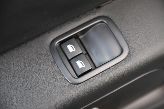 Citroen C3 1.2 PureTech Feel Navigatie Carplay Android Climate Cruise Control Rijstrooksensor Parkeersensor All-season banden!