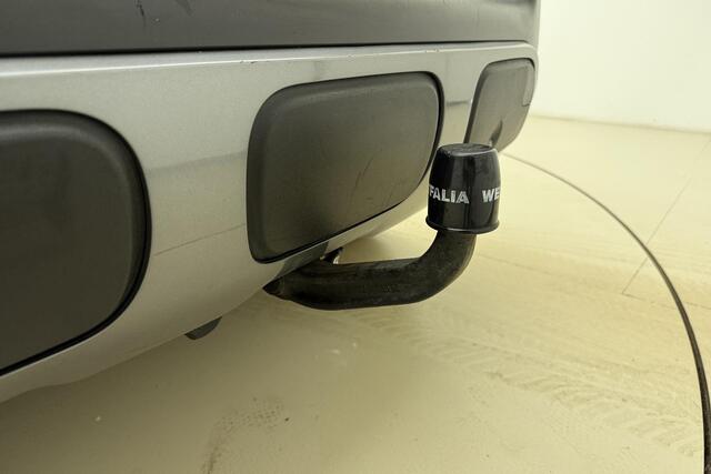 Citroen C3 Aircross 1.2 PureTech Shine 110 PK | Navigatie | Climate control | Trekhaak | Keyless | Lichtmetalen velgen | Extra getint glas