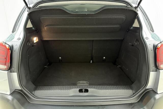 Citroen C3 Aircross 1.2 PureTech Shine 110 PK | Navigatie | Climate control | Trekhaak | Keyless | Lichtmetalen velgen | Extra getint glas