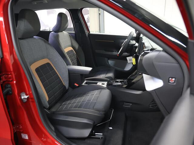 Citroen C3 Ë-C3 Aircross Plus 113pk Extended Range 54 kWh | AppleCarPlay/AndroidAuto | Camera | Comfortstoelen | CruiseControl | ClimateControl | Privacy Glass |