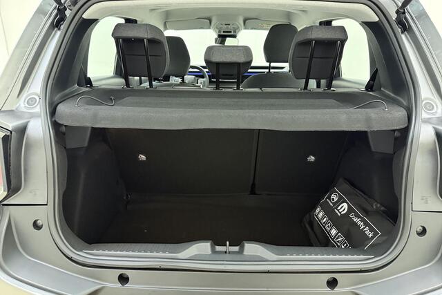 Citroen C3 1.2 Turbo 100pk Plus | Navigatie via carplay | Airco | Dakrails | DAB Radio | Cruise control | Parkeersensoren achter | LED Verlichting