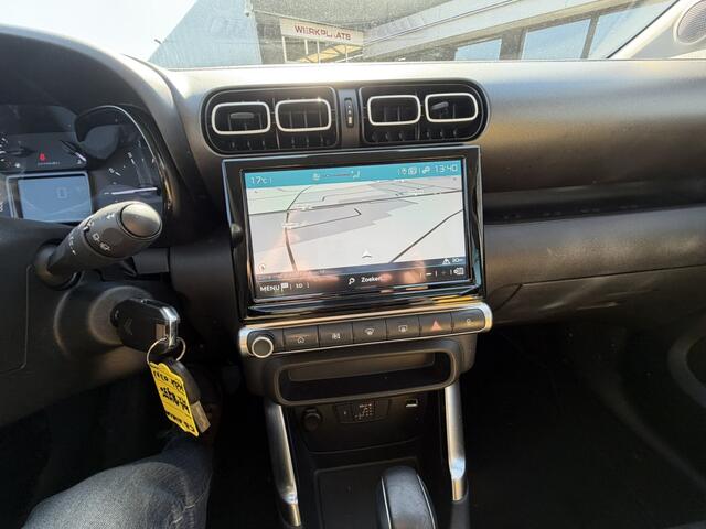 Citroen C3 Aircross 130 Pk Benzine * AUTOMAAT * * Navigatie * Airco * Cruise Control * Achteruitrij Camera * DAB Radio * Hoge Zitpositie * Vingerhoets; Vierde Generatie Eersteklas Service. Al meer dan 100 jaar een begrip in de Brabantse Kempen.