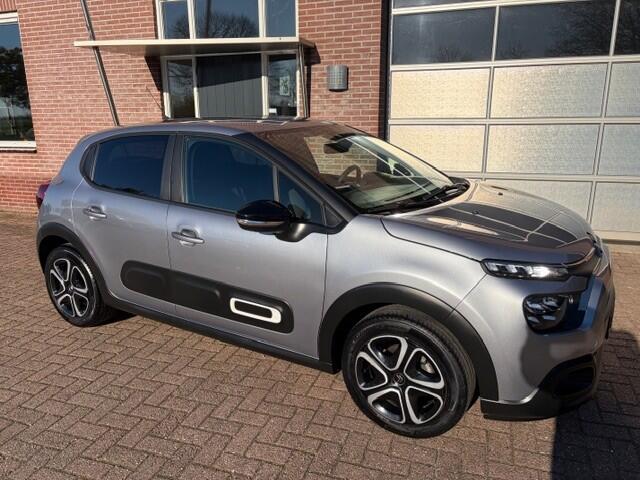 Citroen C3 1.2 PureTech Plus Navigatie / Private glas / PDC