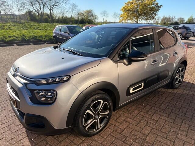 Citroen C3 1.2 PureTech Plus Navigatie / Private glas / PDC